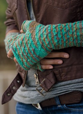 Diamond Trellis Fingerless Gloves