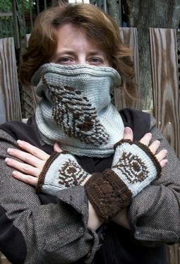 Path of the Peacock Hat & Mitts