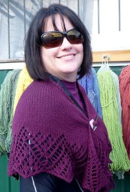 Jenolan Shawlette