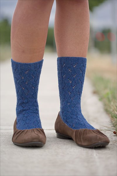 Serpentine Socks Pattern
