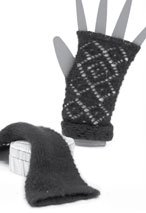 Double Diamond Fingerless Gloves Pattern